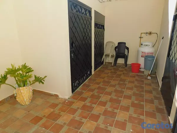 casas - Casa de 2 niveles en Alquiler en Altos de Arroyo H 9