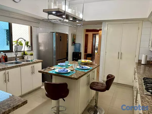 apartamentos - Descubre este espectácular apartamento en Naco en  6