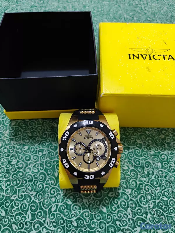 joyas, relojes y accesorios - Reloj Invicta de hombre Negro con Dorado 2