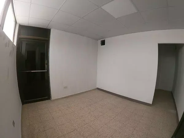 oficinas y locales comerciales - Local comercial 3er piso en Naco en la  27 febrero 3