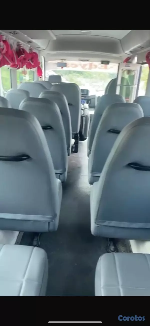 camiones y vehiculos pesados - Toyota coaster 2019 4