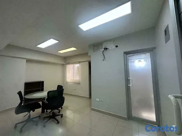 oficinas y locales comerciales - Alquilo excelente local en Ensanche Julieta, Excelente Ubicación 3