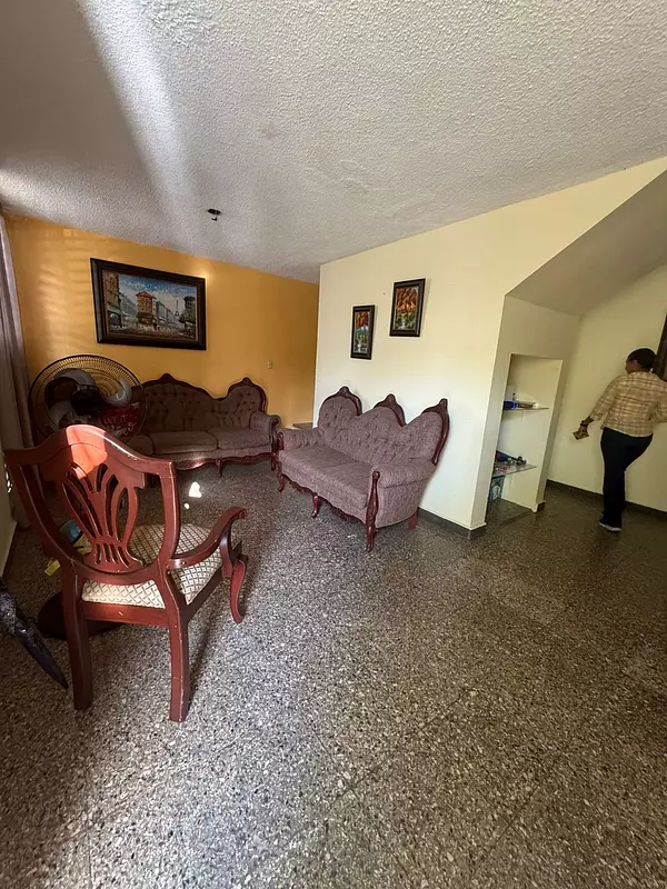 casas - Vendo Casa Duplex en la Independencia 8