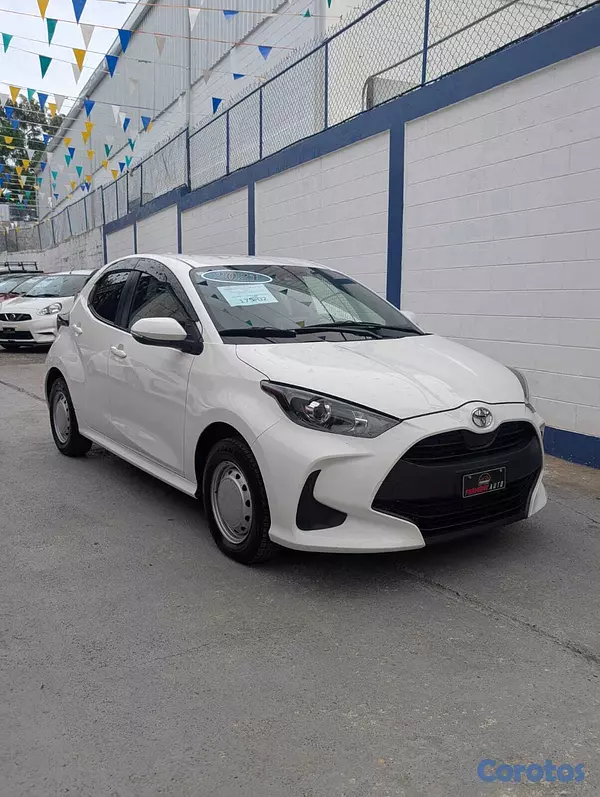 carros - TOYOTA YARIS 2021 1