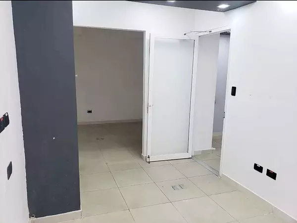 oficinas y locales comerciales - Local céntrico en venta en Piantini 3