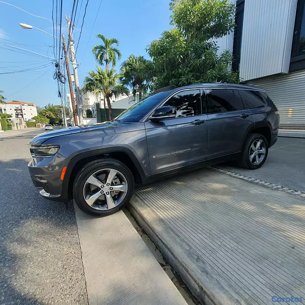 jeepetas y camionetas - Jeep Grand Cherokee L 2021 Limited Semana Santa Montao en  3