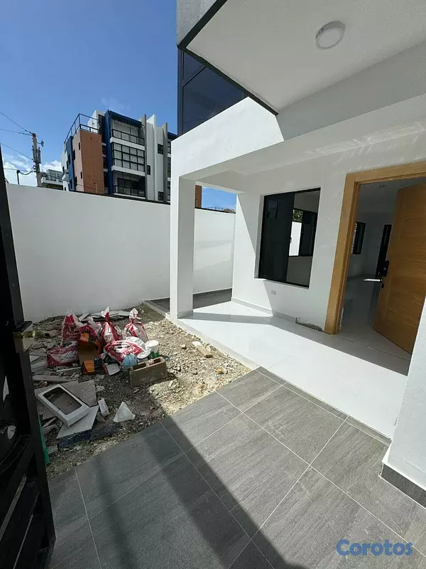 casas - CASA MODERNA EN SANTO DOMINGO ESTE  4