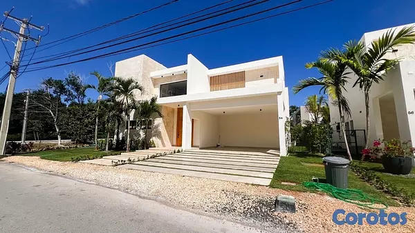 casas vacacionales y villas - venta de Villa con 600mts y piscina en punta cana village República Dominicana  2