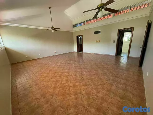 casas - VENDO Hermosa Mansión De 3 Niveles En Los Rios 6