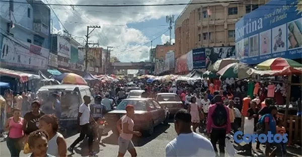 oficinas y locales comerciales - Venta de edificio en la avenida Duarte Distrito Nacional cerca de tiendas  2