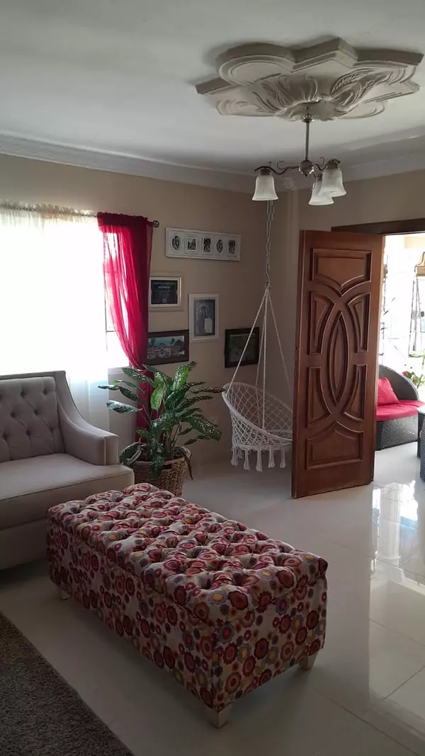casas - Casa con 800 metros de terreno, Los 3 Ojos 5