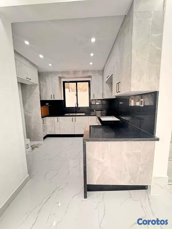 casas - venta de casa con piscina en la autopista de san isidro Santo Domingo este  8