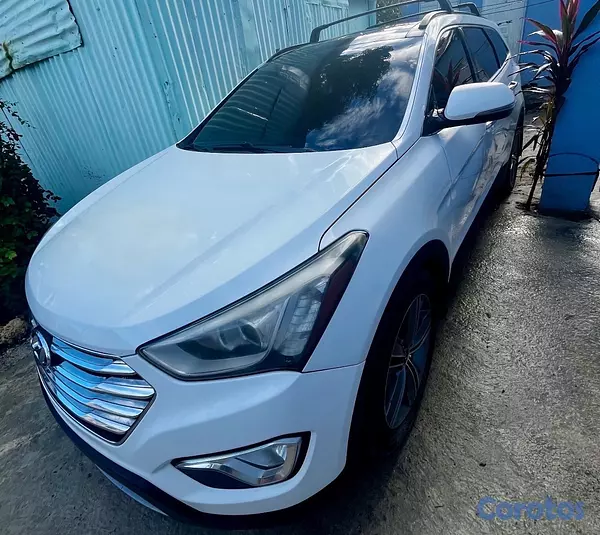 jeepetas y camionetas - Hyundai Santa  limited 2024 3