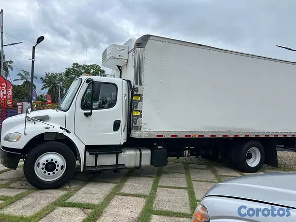 jeepetas y camionetas - Camion Freightliner  12