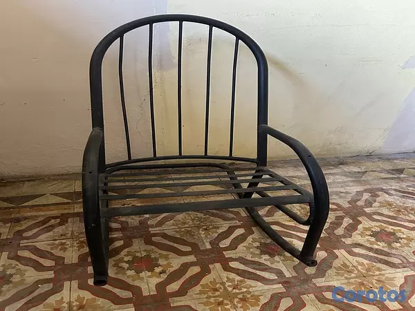 muebles y colchones - Mecedora de metal  2