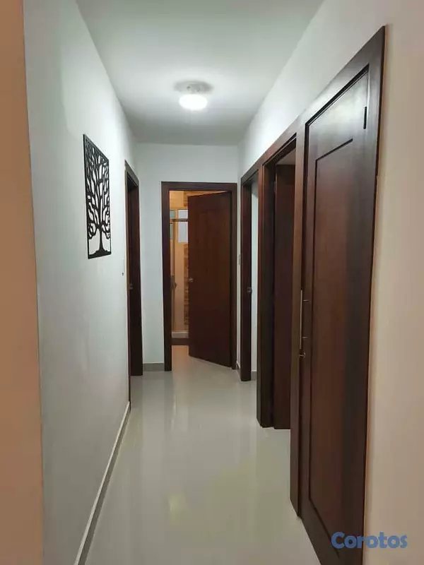 apartamentos - Apto. en venta en Gurabo, Santiago – 4to nivel con azotea privada y 3 hab. 8