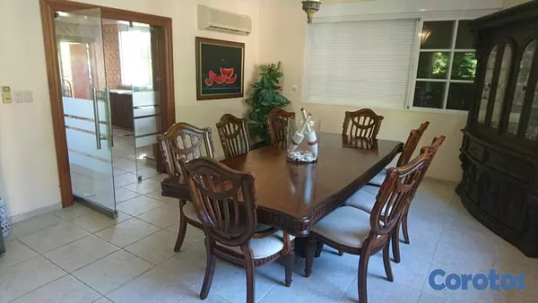 casas vacacionales y villas - Se vende majestuosa villa ubicada en Metro Country Club, Juan Dolio  4
