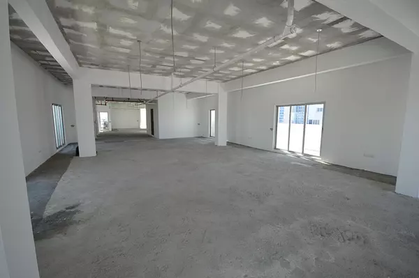 oficinas y locales comerciales - Torre Empresarial en Venta en el Centro de Piantini 9