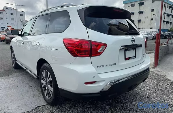 jeepetas y camionetas - Nissan Pathfinder SV AWD 2019 5