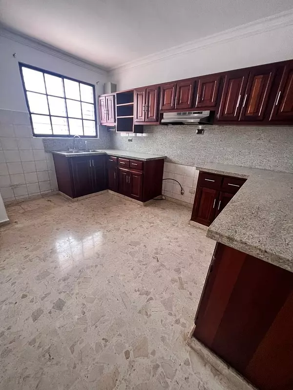 casas - Hermosa Casa en Proyecto Cerrado en La Española  5