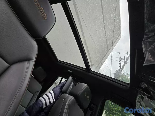 otros vehiculos - CHEVROLET TAHOE HIGHCOUNTRY 2023 NEGRO GASOLINA 5