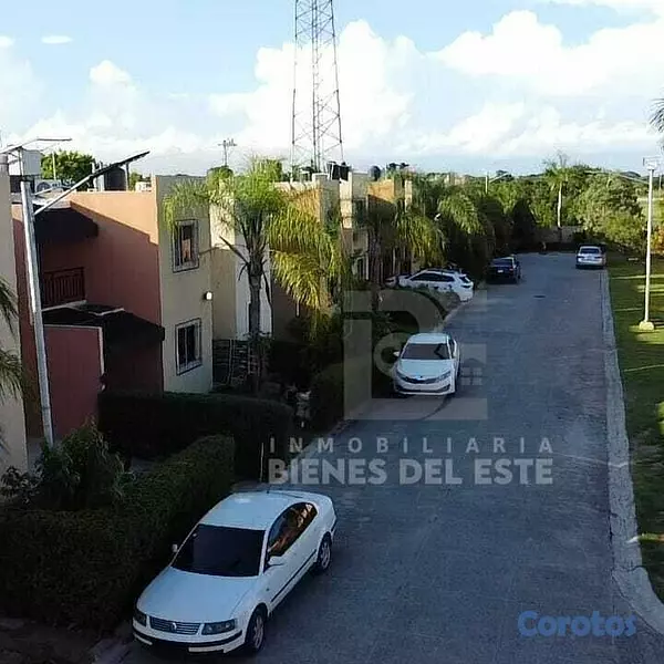 casas - Se Vende Esta Casa- Una Oportunidad Única Para Com 4