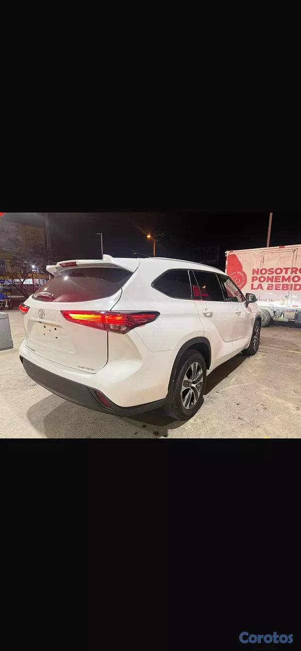 jeepetas y camionetas - Toyota Highlander 2025 4
