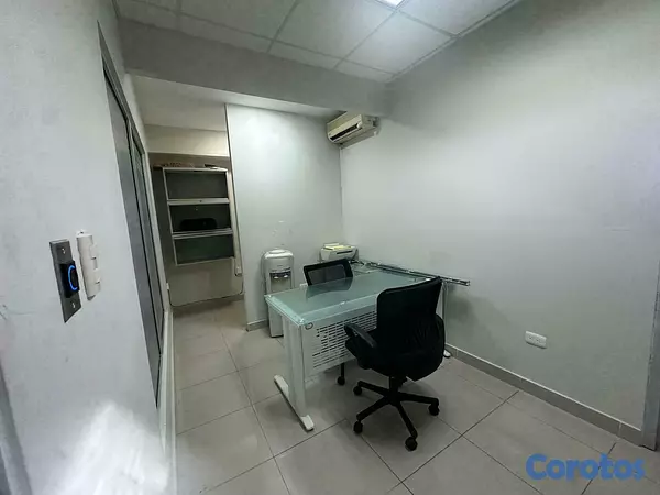 oficinas y locales comerciales - Alquilo excelente local en Ensanche Julieta, Excelente Ubicación 2