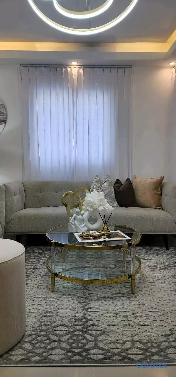 muebles y colchones - Comedor fino de 6, dos sofá un grande y un mediano con su mesa de centro.
 8