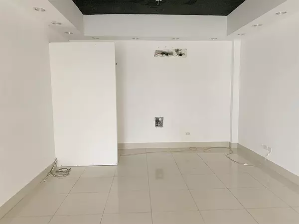oficinas y locales comerciales - Local en bella vista  3