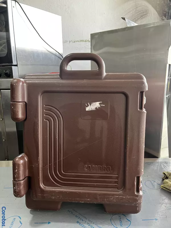 equipos profesionales - CARROS CALIENTE PARA CHEFFING CONSERVADOR DE COMIDA
 CAMBROS 3