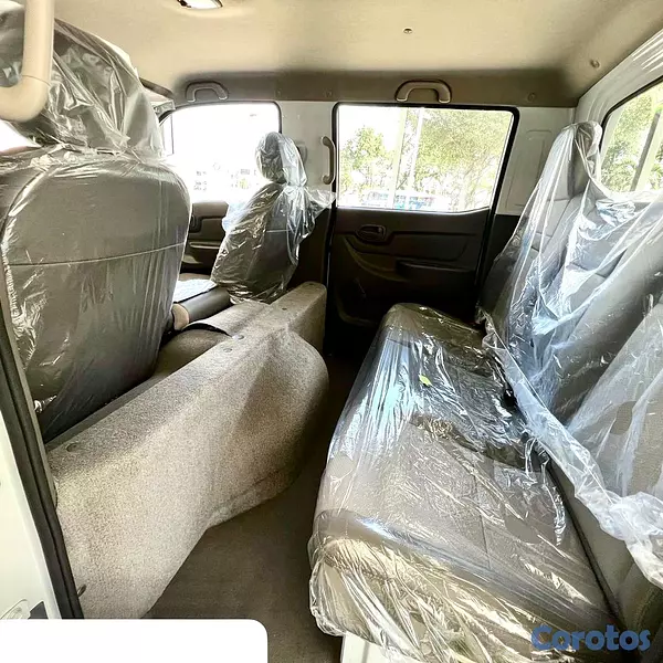 camiones y vehiculos pesados - Hyundai H-100 doble cabina 2026 9