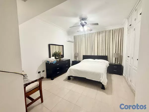 apartamentos - vendo piso 6 urbanización real tres habitaciones 2.5 baños dos parqueos paralelo 3