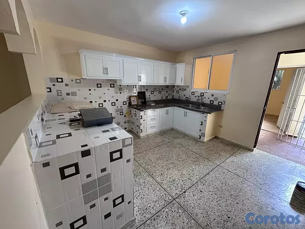 casas - Se alquila Casa renovada en Santiago 11