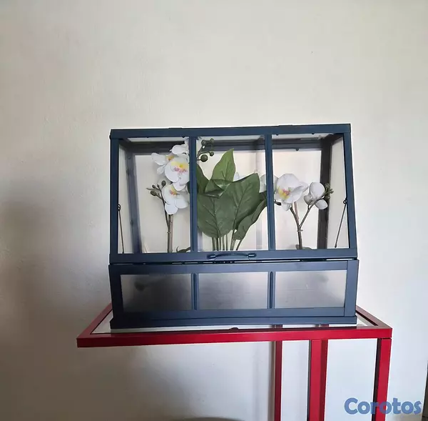 decoración y accesorios - Hermosa jardinero cerrada. 2