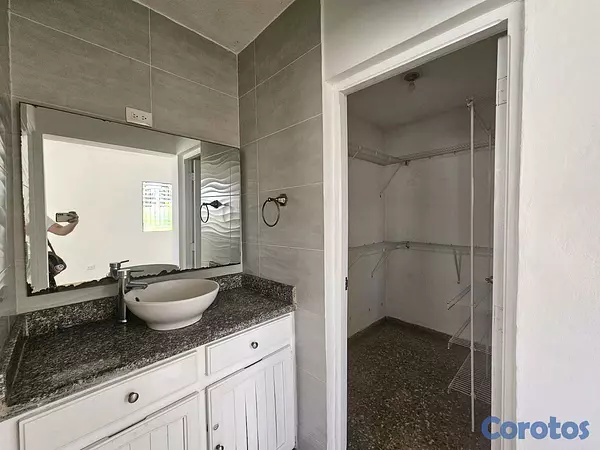 apartamentos - Venta de Apartamento en Las Praderas 2do piso 8