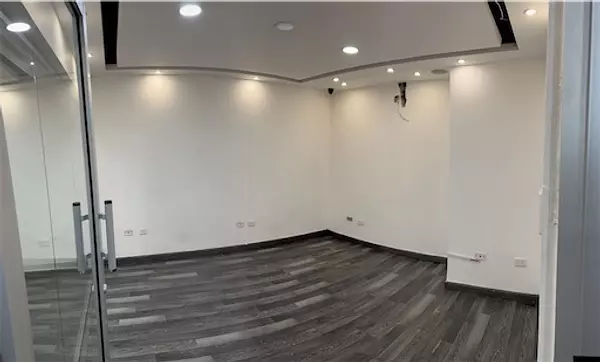 oficinas y locales comerciales - Excelente local en el millon 5