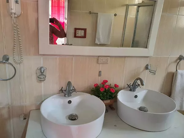 casas - Alquiler Casa Amueblada de 3 Habitaciones Ubicada en Los Róbalos, Samaná 10