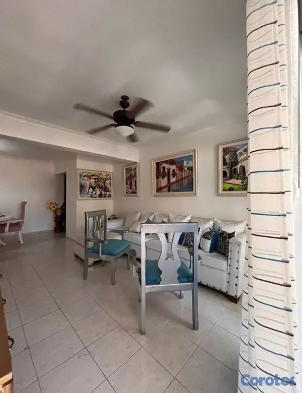 apartamentos - Venta de Amplio Apartamento vacío en – Los Restauradores 135 m² 
 4
