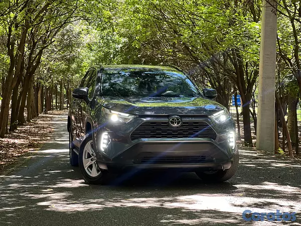 jeepetas y camionetas - Toyota RAV4 XLE 2022 9