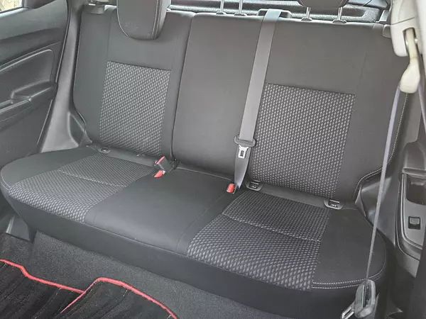 carros - SUZUKI SWIFT RS 9