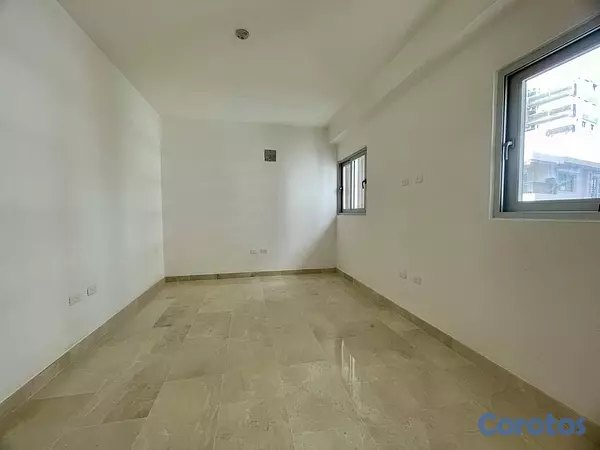 apartamentos - Alquila en piso alto en moderna torre en Naco 6