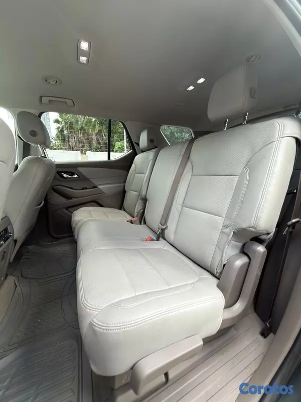 jeepetas y camionetas - Chevrolet Traverse  LT Cómo nueva  6