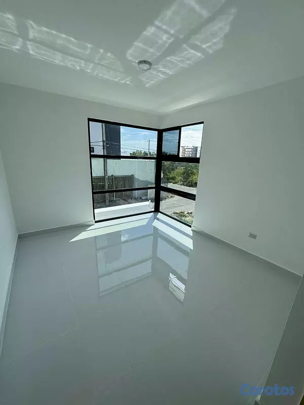 casas - CASA MODERNA EN SANTO DOMINGO ESTE  3