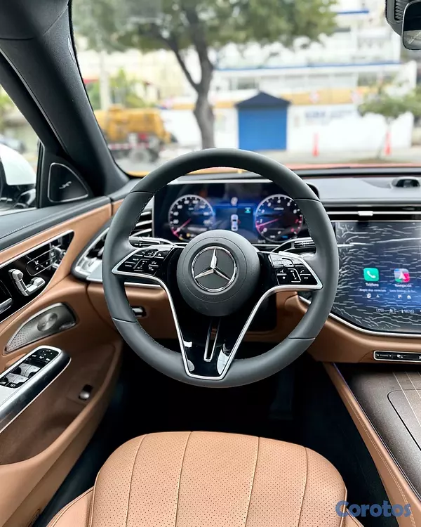 carros - Mercedes Benz E300 Panorámico 2026 10