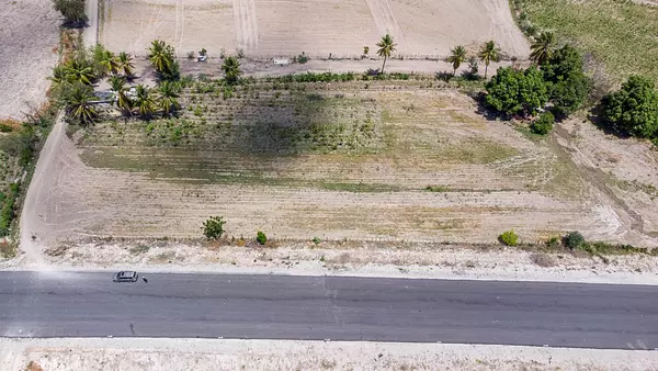 solares y terrenos - Vendo Terreno en Azua 26,500 metros  4