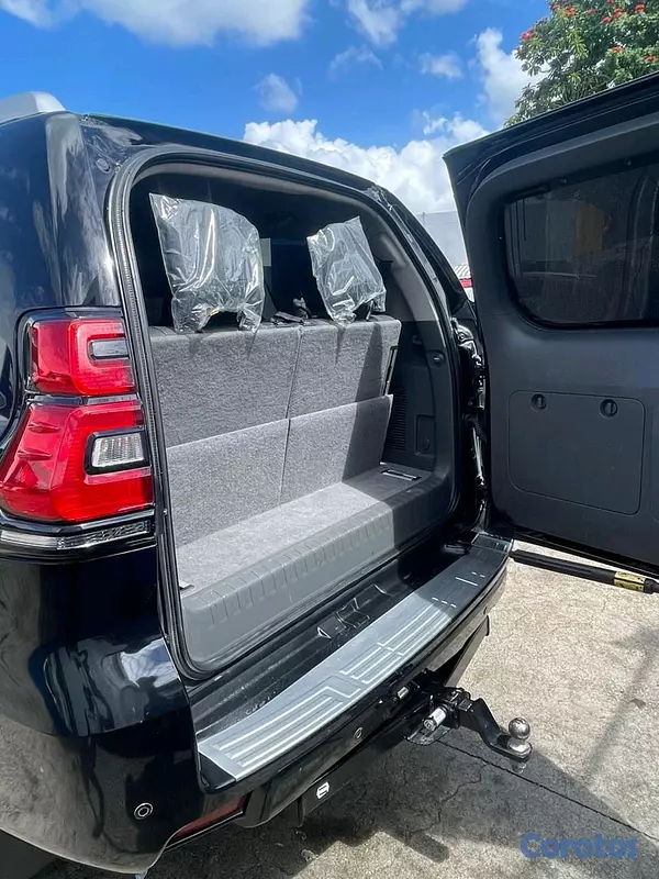 jeepetas y camionetas - Toyota land cruicer prado vx 2010 4
