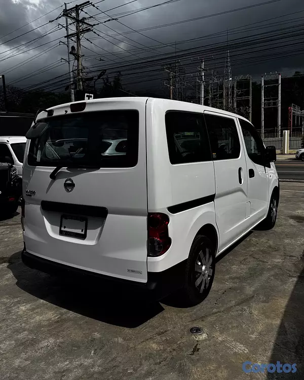 jeepetas y camionetas - Nissan NV200 2020 4