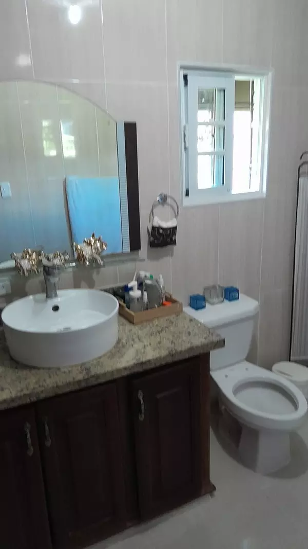 casas - Casa con 800 metros de terreno, Los 3 Ojos 9