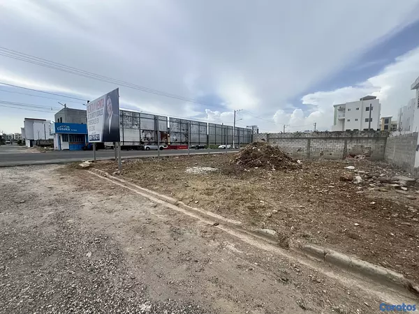 solares y terrenos - venta de solar comercial en avenida principal de la autopista de san Isidro 2